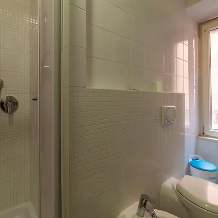 Guesthost - Termini Comfy Рим