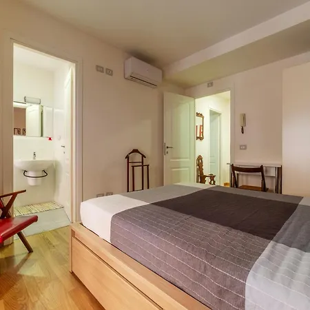 Апартаменты Guesthost - Termini Comfy Рим