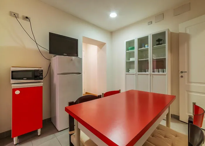 Guesthost - Termini Comfy Roma