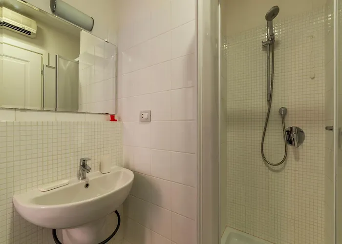 Guesthost - Termini Comfy Appartement *