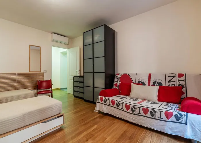 Guesthost - Termini Comfy Apartment