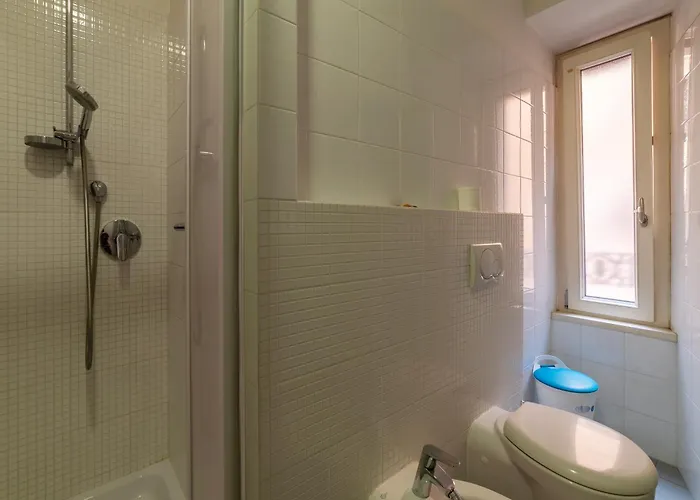 Guesthost - Termini Comfy Roma